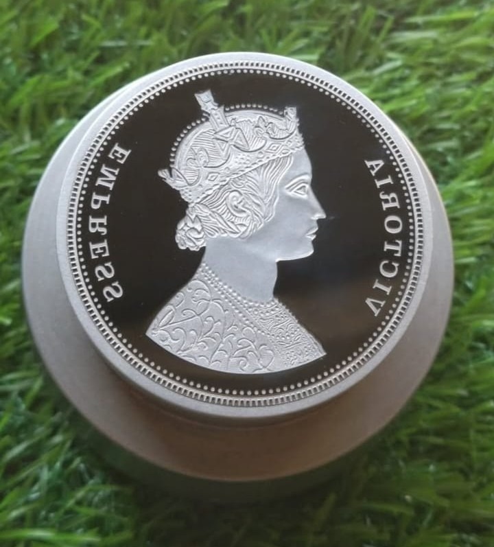 Queen Victoria round coin medallion die.